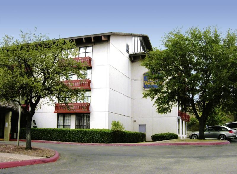 Quality Inn & Suites Austin North Exterior photo